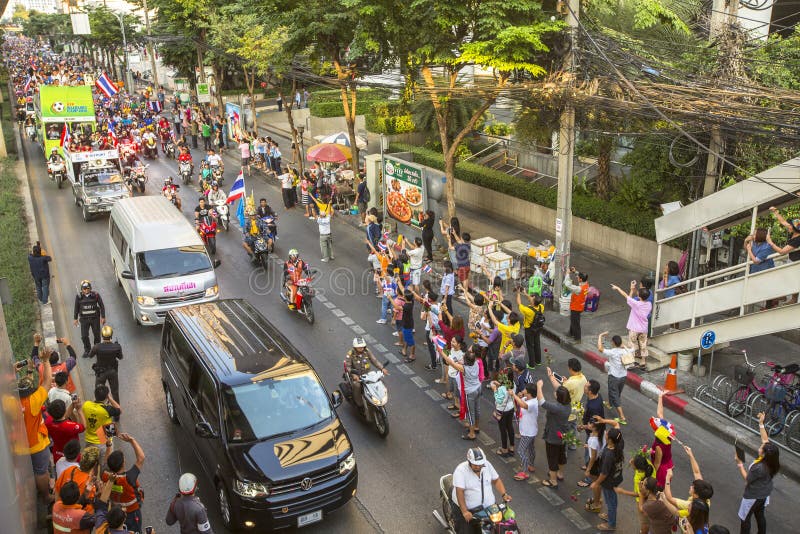 Thai Football Fans Celebrate After Winning AFF Suzuki Cup ...