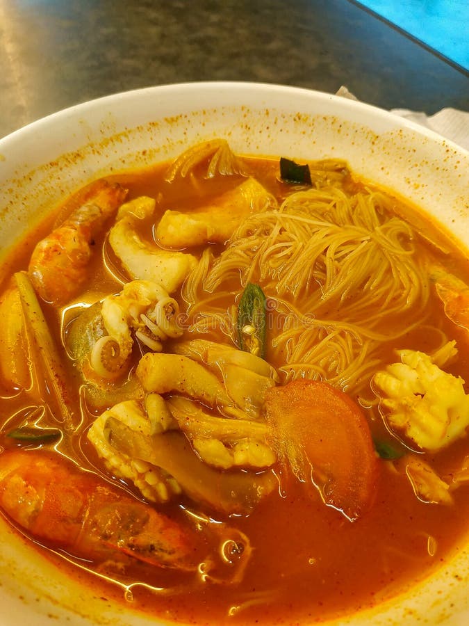 Thai Tomyum soup noodle