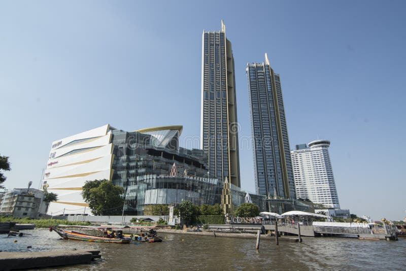 The Icon Siam Mall In Klongsan At The Chao Phraya River In The City Of  Bangkok In Thailand In Southest Asia. Thailand, Bangkok, November, 2019  Stock Photo, Picture and Royalty Free Image.