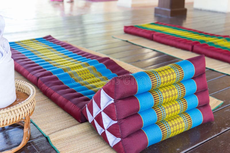 Thailand traditionell madrass för brunnsortmassage