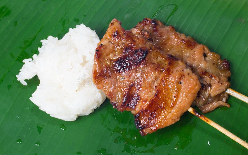 Thailändische Küche, gebratener Schweinefleischstock, Grillschweinefleisch stockbild Thailändische Küche, gebratener Schweinefleischstock, Grillschweinefleisch stockbild