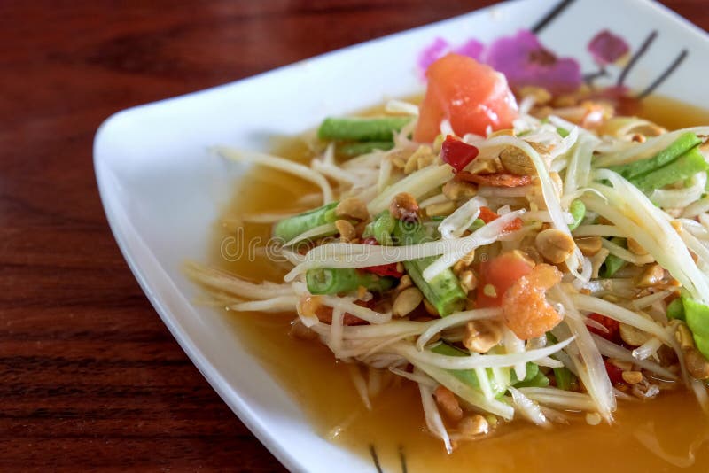Thailändisches Lebensmittel, würziger Papaya-Salat