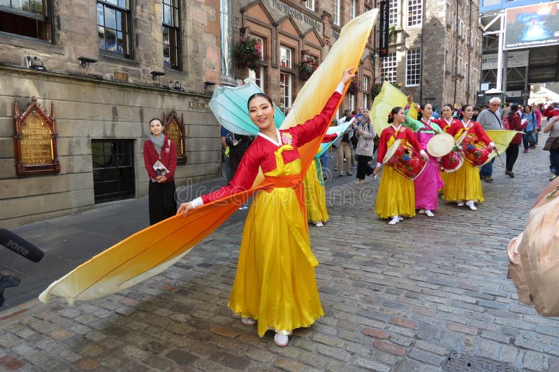 Thaise kostuums in Edinburgh stock fotografie Thaise kostuums in Edinburgh stock fotografie