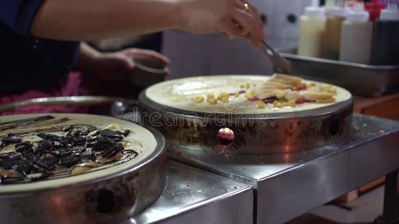Thaise kreeften koken op platte panelen straatvoeding