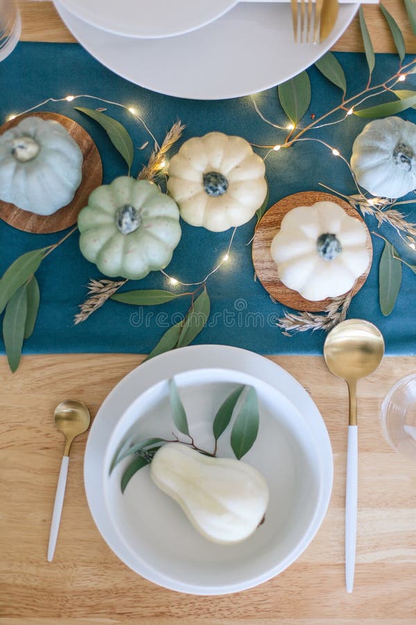 Thanksgiving Table Decor without Carving Pumpkins Stock Image - Image ...