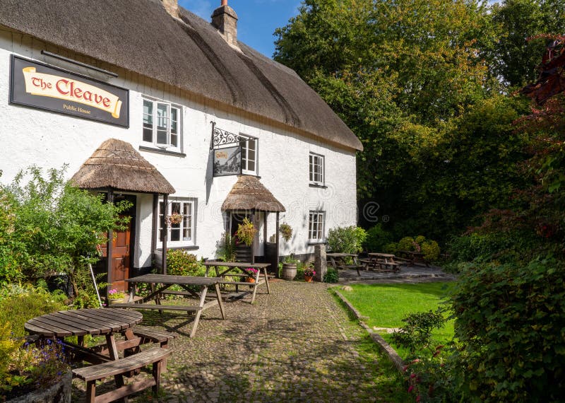 Thatched public house The Cleave in Lustleigh in Devon