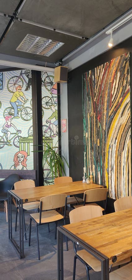 Themed coffee shop för cykel på den tysta eftermiddagen arkivfoton Themed coffee shop för cykel på den tysta eftermiddagen arkivfoton