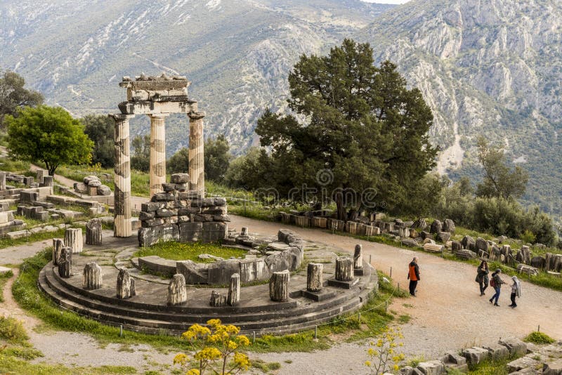 Tholos Delphi Греции стоковое изображение