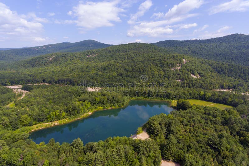 Thorne Pond in Bartlett, New Hampshire, U.S.A. fotografia stock Thorne Pond in Bartlett, New Hampshire, U.S.A. fotografia stock