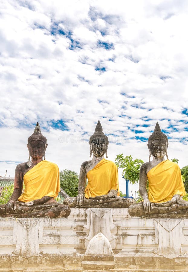 Three Buddha images