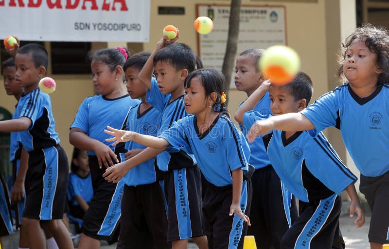 Throw A Ball Editorial Stock Photo Image 39428973