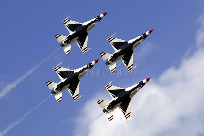 Thunderbirds da força aérea de E.U. imagem de stock Thunderbirds da força aérea de E.U. imagem de stock