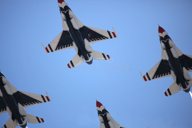 Thunderbirds da força aérea de Estados Unidos imagem de stock Thunderbirds da força aérea de Estados Unidos imagem de stock