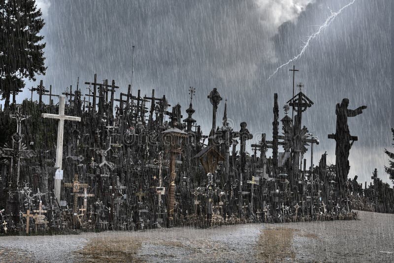 Tormenta través de colina de cruces es un paginas de peregrinaje, la mayoría importante de báltico región.