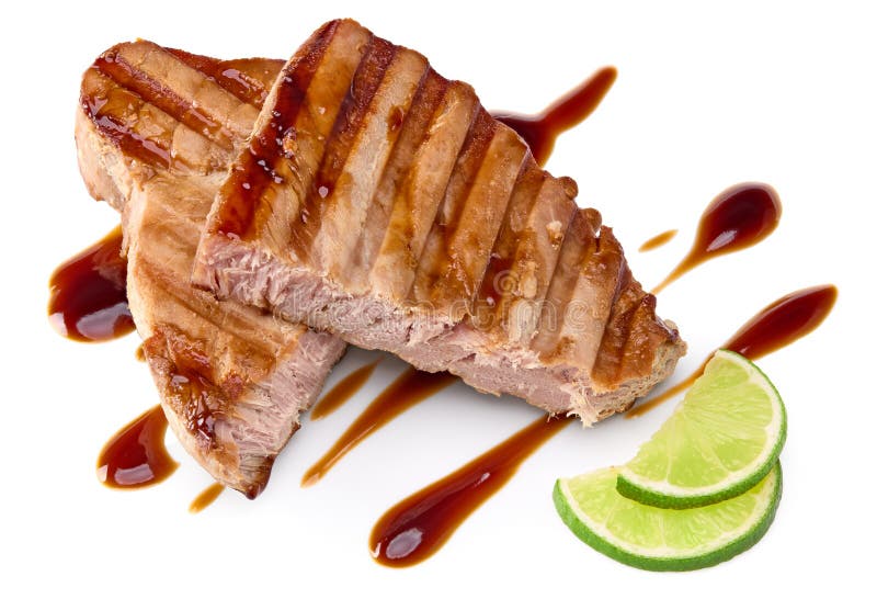 Thunfischsteaks, gegrillt, auf weißem Grund isoliert. Abklingweg stock abbildung