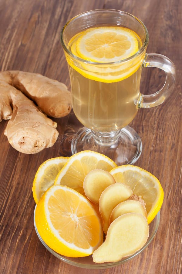 Thé chaud de citron de gingembre