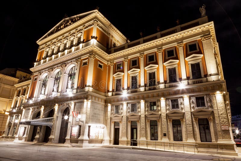 Théatre de l'opéra d'état de Vienne la nuit photos stock Théatre de l'opéra d'état de Vienne la nuit photos stock