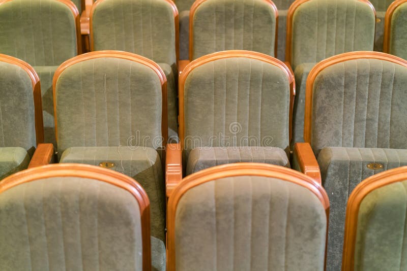 Théâtre de fauteuil Sièges classiques de théâtre profondément images stock Théâtre de fauteuil Sièges classiques de théâtre profondément images stock
