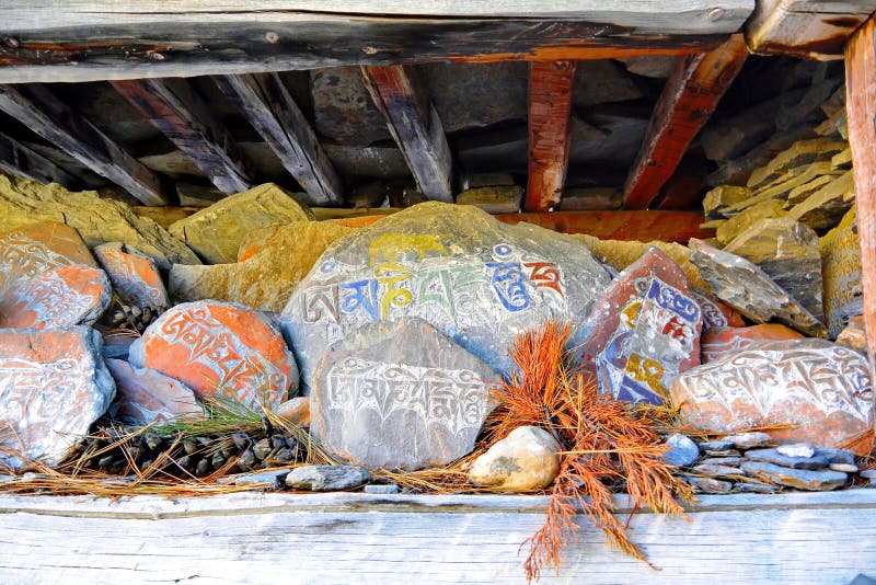 Tibetanische Gebetsteine lizenzfreies stockbild Tibetanische Gebetsteine lizenzfreies stockbild