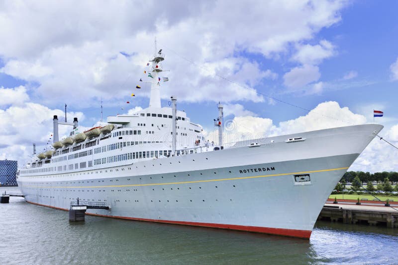Tidigare Cruiseship 'Rotterdam', royaltyfria bilder Tidigare Cruiseship 'Rotterdam', royaltyfria bilder