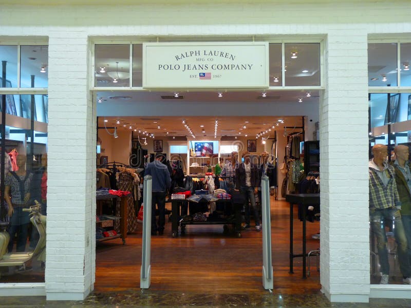 Tienda al por menor de Ralph Lauren imagen de archivo libre de regalías Tienda al por menor de Ralph Lauren imagen de archivo libre de regalías