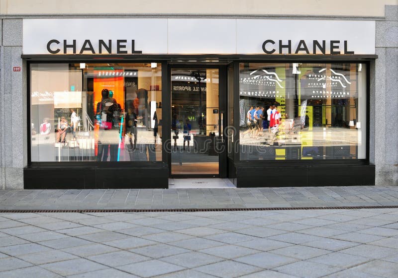 Tienda De Chanel En Chamonix, Imagen editorial - Imagen de canalizar, 60576245
