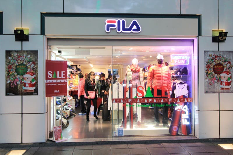 Tienda FILA En Hong-Kong Fotografía - Imagen de gris, situado:
