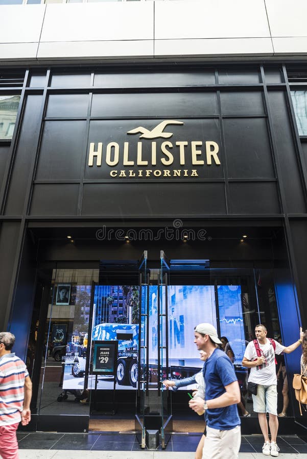 Ensangrentado mesa probable Tienda De Hollister California En New York City, Los E.E.U.U. Fotografía  editorial - Imagen de quinto, ropas: 132003282
