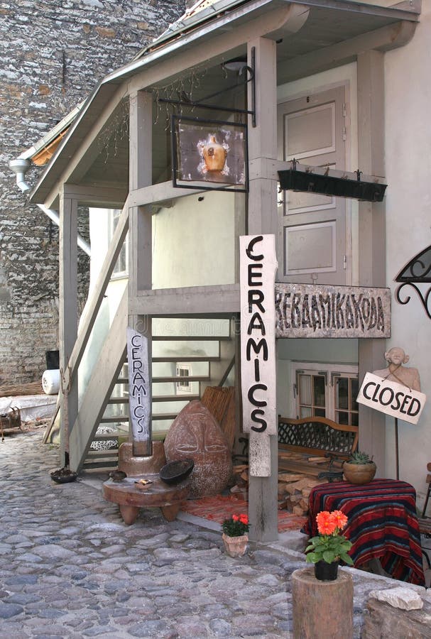 Ceramics shop with souvenirs in the Toompea district in the old city centre of Tallinn, Estonia. Ceramics shop with souvenirs in the Toompea district in the old city centre of Tallinn, Estonia