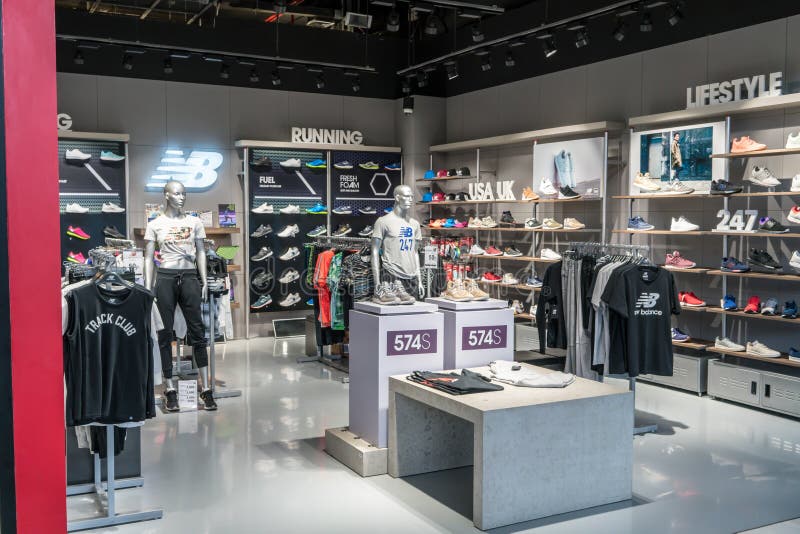 Tienda De New Balance En Bangna Mega, Bangkok, Tailandia, El 18 De Octubre De editorial - Imagen de atlético, 106373955