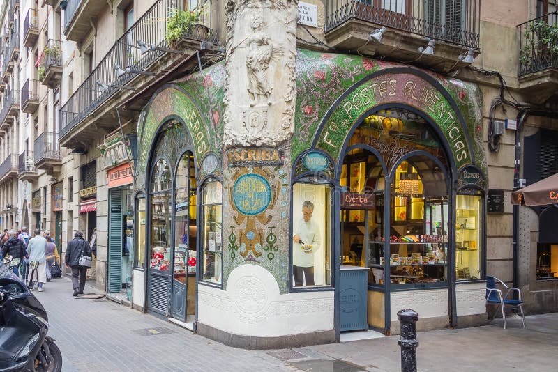 Tienda de pasteles antigua en la calle de Ramblas, Barcelona