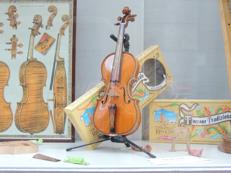 Tienda histórica del violín fotos de archivo Tienda histórica del violín fotos de archivo