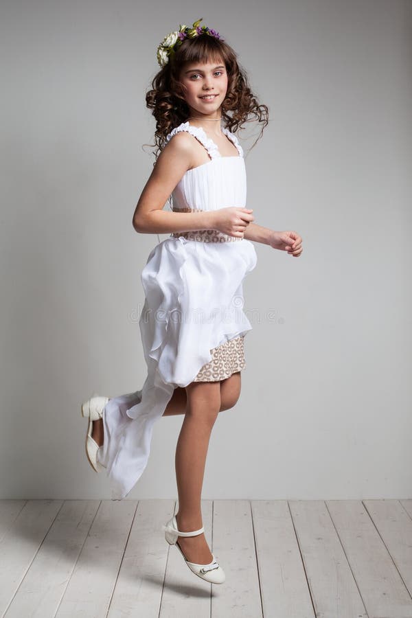 Tiener in een elegante kleding stock afbeeldingen Tiener in een elegante kleding stock afbeeldingen