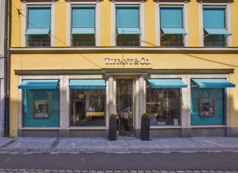 Tiffany Co Store In Prague Stock Photo - Download Image Now - Tiffany & Co,  Prague, Store - iStock
