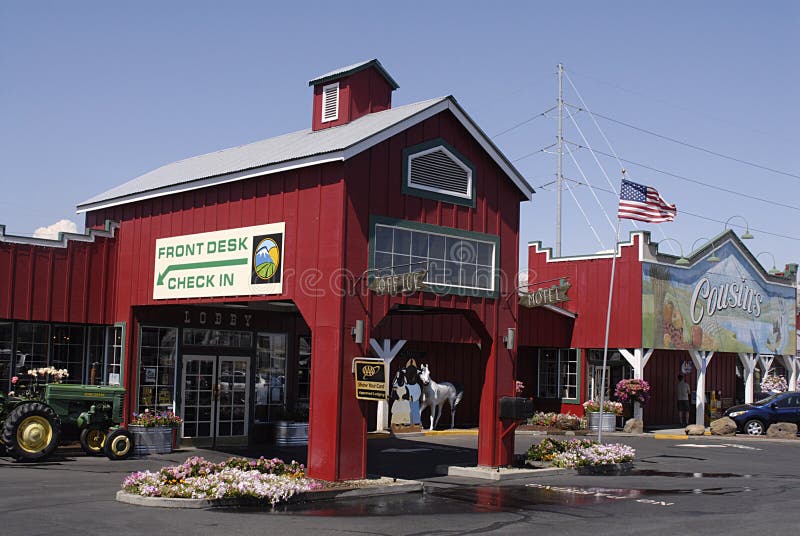 DALLES / OREGON STATE / USA . Cousins restaurant and saloon 31 July 2010 PHOTO BY FRANCIS JOSEPH DEAN / DEAN PICTURES. DALLES / OREGON STATE / USA . Cousins restaurant and saloon 31 July 2010 PHOTO BY FRANCIS JOSEPH DEAN / DEAN PICTURES