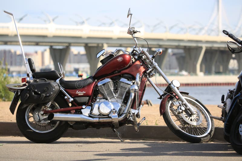 Red Suzuki Intruder 800 Motorcycle. Close-up View of Units Editorial  Photography - Image of russian, motostyle: 155476967