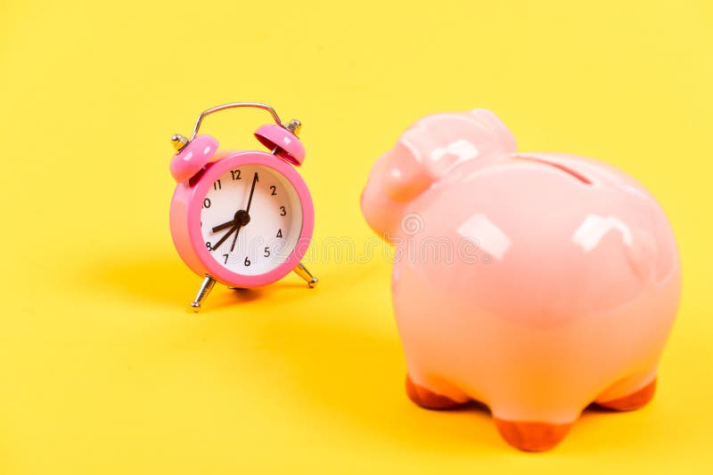 Time ?r pengar Ekonomi- och budgetförhöjning Aff?rsstart finansiell position framgång i finans och kommers royaltyfria foton Time ?r pengar Ekonomi- och budgetförhöjning Aff?rsstart finansiell position framgång i finans och kommers royaltyfria foton
