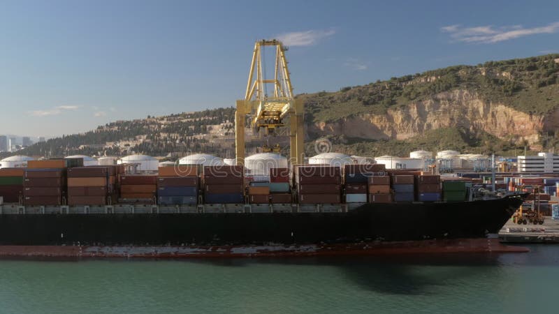 Timelapse do guindaste de trabalho no porto do recipiente, Espanha