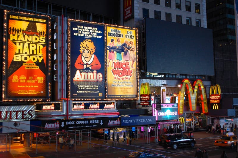 paramount-theatre-times-square-manhattan-nyc-editorial-photo-image