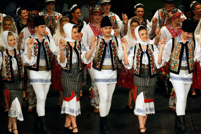 TIMISOARA, ROMANIA- 12. 10.2014 Romanian folklore dancers royalty free stock photography TIMISOARA, ROMANIA- 12. 10.2014 Romanian folklore dancers royalty free stock photography