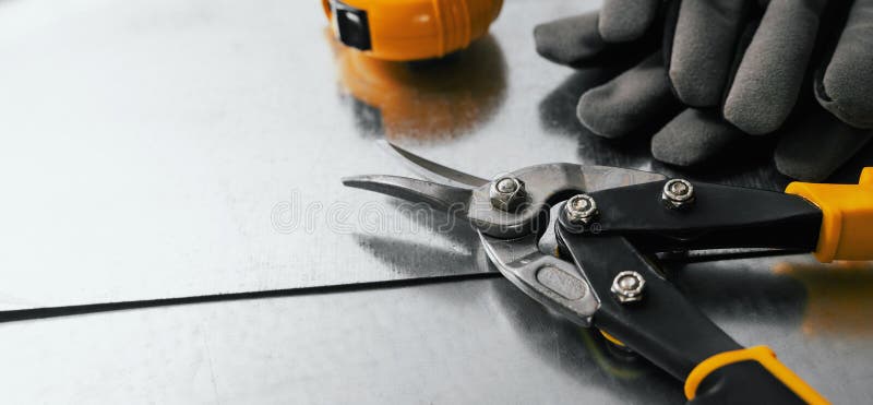 Old Blue Tin Snips Isolated On White Stock Photo - Download Image Now -  Cutting, Tin, Appliance - iStock