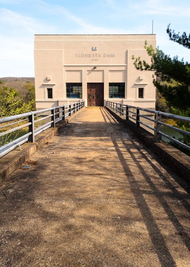 Tionesta Lake and Dam editorial photo. Image of pennsylvania 68638506
