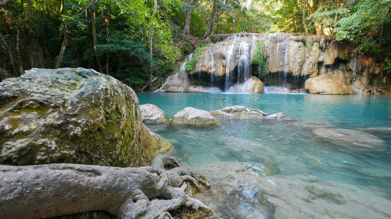 Tir de chariot de cascade d'Erawan, Kanchanaburi, Thaïlande