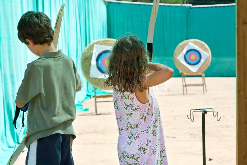 Set Tiro Con Arco Per Bambini - Arco, 3 Frecce E Bersaglio, Gioco Outdoor Dai 6 Anni - Foto 10
