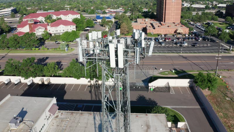 Tiro de órbita de uma torre da pilha da estrutura