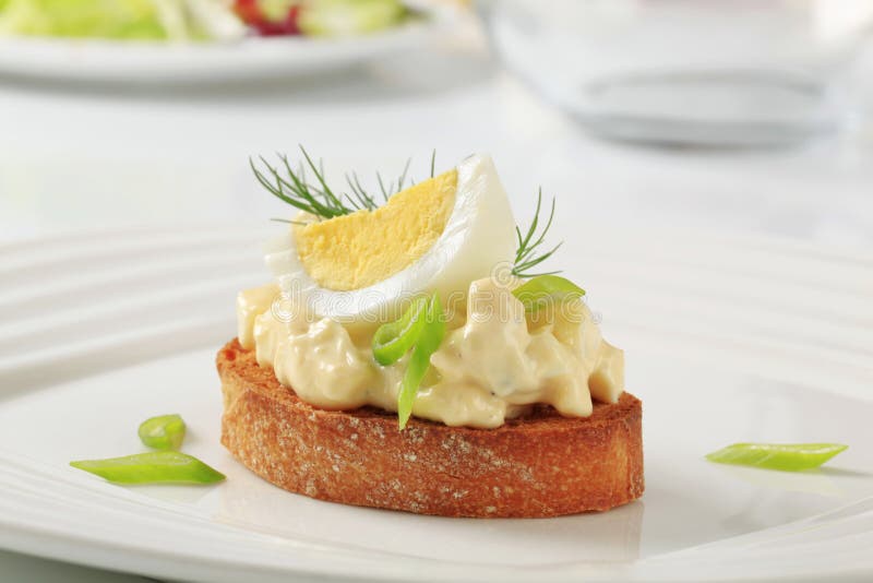 Toasted bread and egg spread