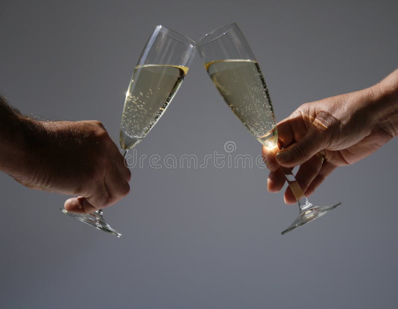 https://thumbs.dreamstime.com/b/toasting-champagne-2723797.jpg