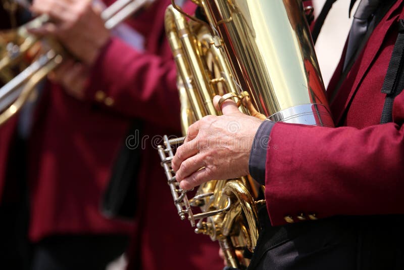 toca el saxofón fotografía de archivo toca el saxofón fotografía de archivo
