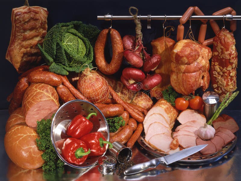 Todavía carne y salchicha imágenes de archivo libres de regalías Todavía carne y salchicha imágenes de archivo libres de regalías