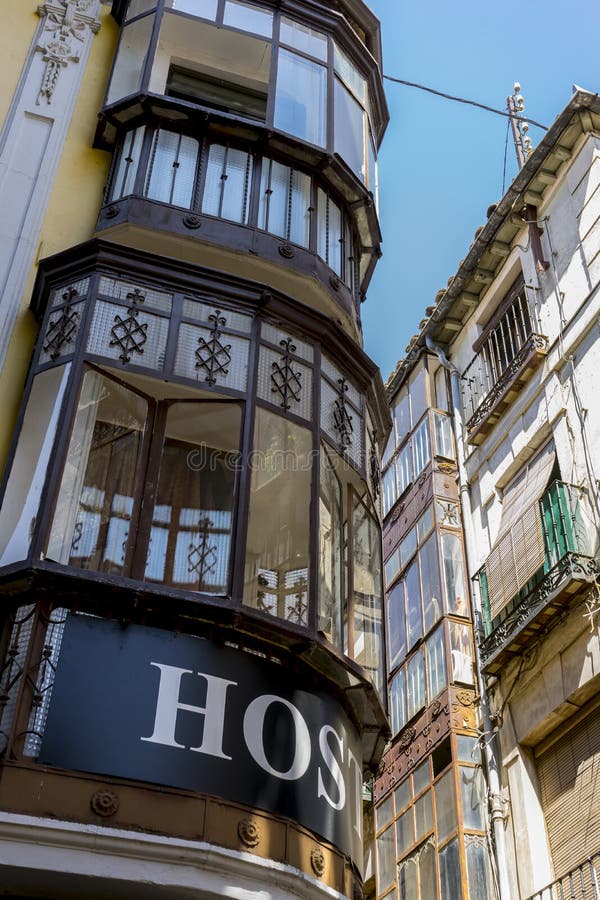 Toerisme, straten van de stad Toledo, middeleeuws architectuur en C royalty-vrije stock afbeelding Toerisme, straten van de stad Toledo, middeleeuws architectuur en C royalty-vrije stock afbeelding